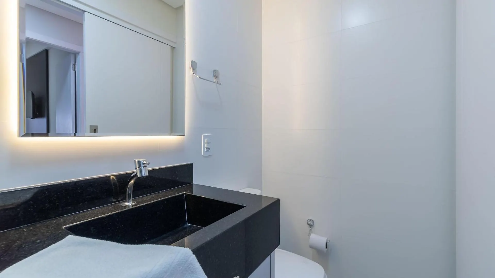 Drl - Apartamentos A 300M Da Praia De Bombinhas Brasil