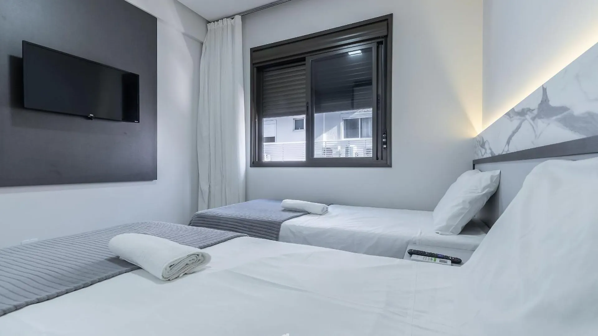 Drl - Apartamentos A 300M Da Praia De Bombinhas Brasil