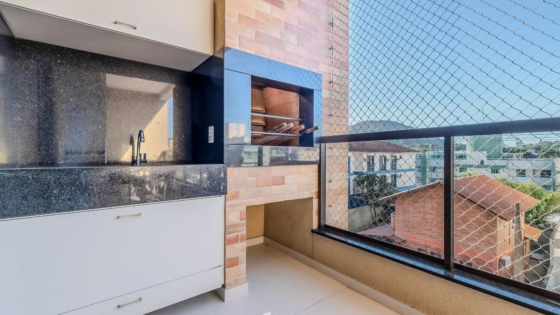 Drl - Apartamentos A 300M Da Praia De Bombinhas 0*,  Brasil